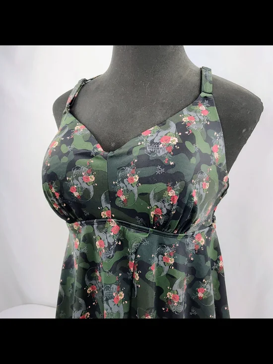 Torrid Black & Green Floral Camo & Skull One-Piece Swimsuit - Picture 2 of 6